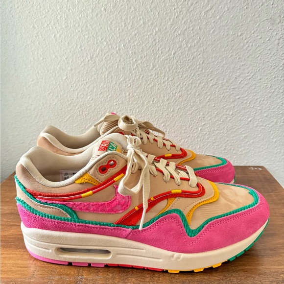スニーカー Nike Air Max 1 Familia HEMP PINKSICLE SANDDRIFT FN0598-200 Air Max 1 x Familia 'Pinksicle and Hemp' (FN0598-200